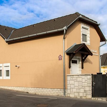 Gardi Apartman Szekszárd Zewnętrze zdjęcie
