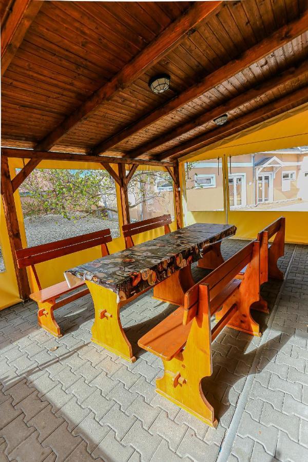 Gardi Apartman Szekszárd Zewnętrze zdjęcie