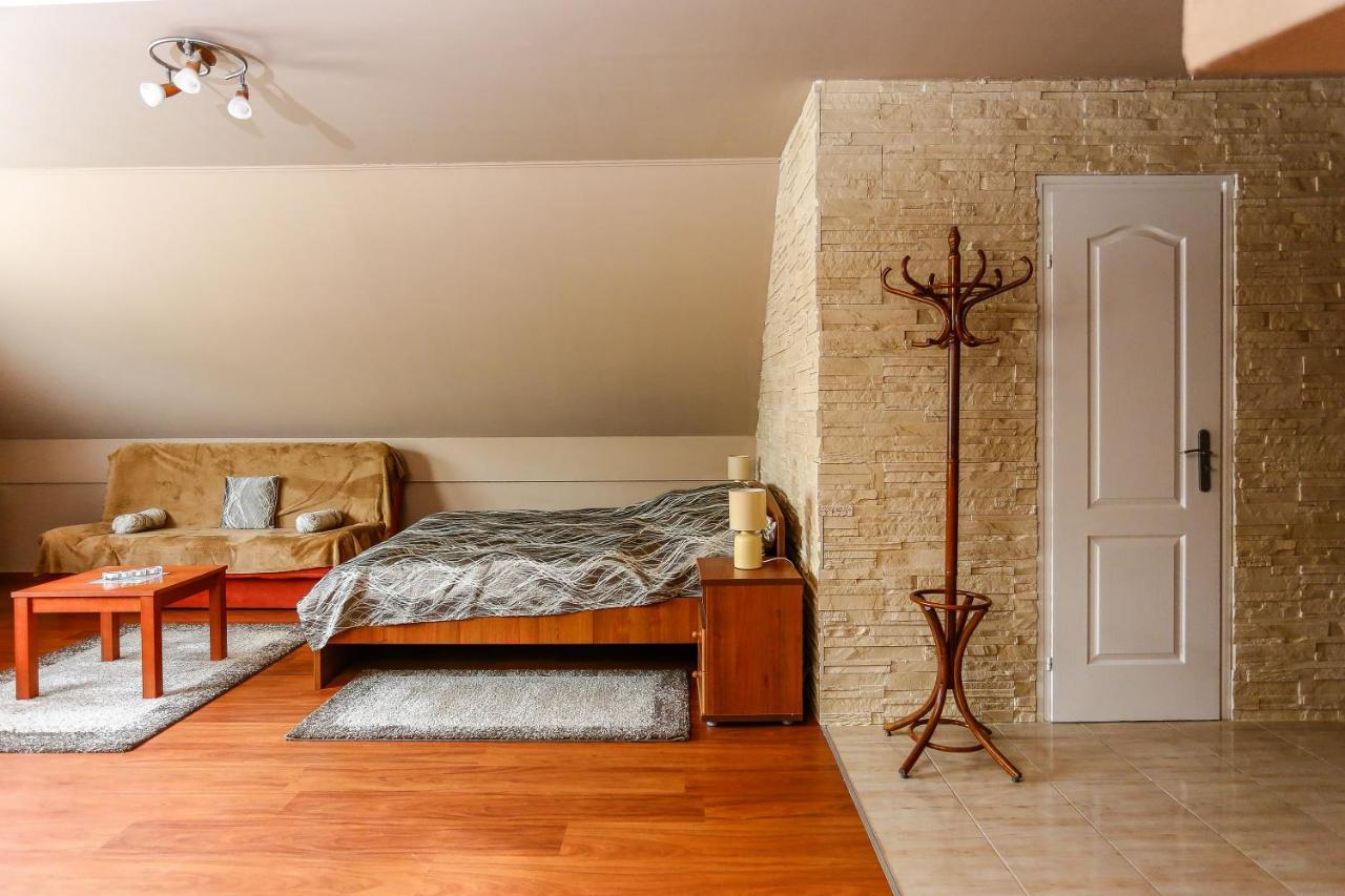 Gardi Apartman Szekszárd Zewnętrze zdjęcie