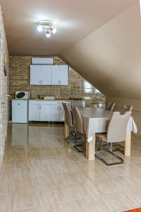 Gardi Apartman Szekszárd Zewnętrze zdjęcie
