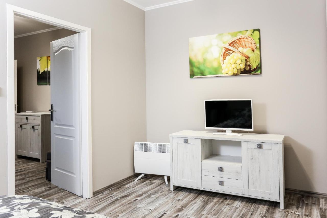 Gardi Apartman Szekszárd Zewnętrze zdjęcie