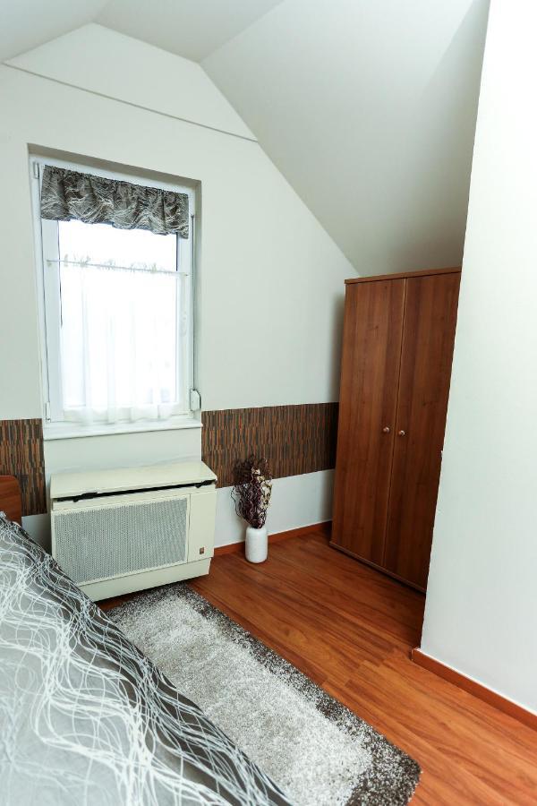 Gardi Apartman Szekszárd Zewnętrze zdjęcie