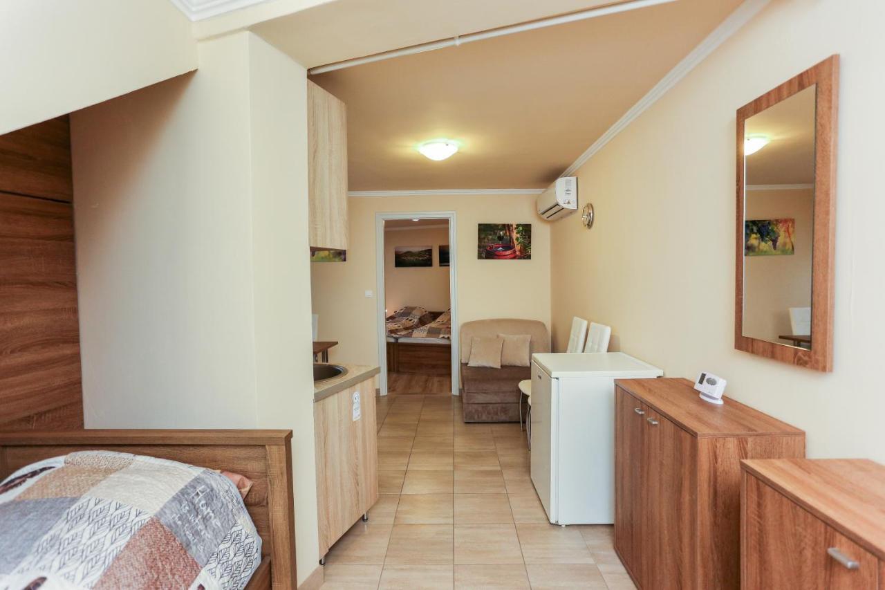 Gardi Apartman Szekszárd Zewnętrze zdjęcie