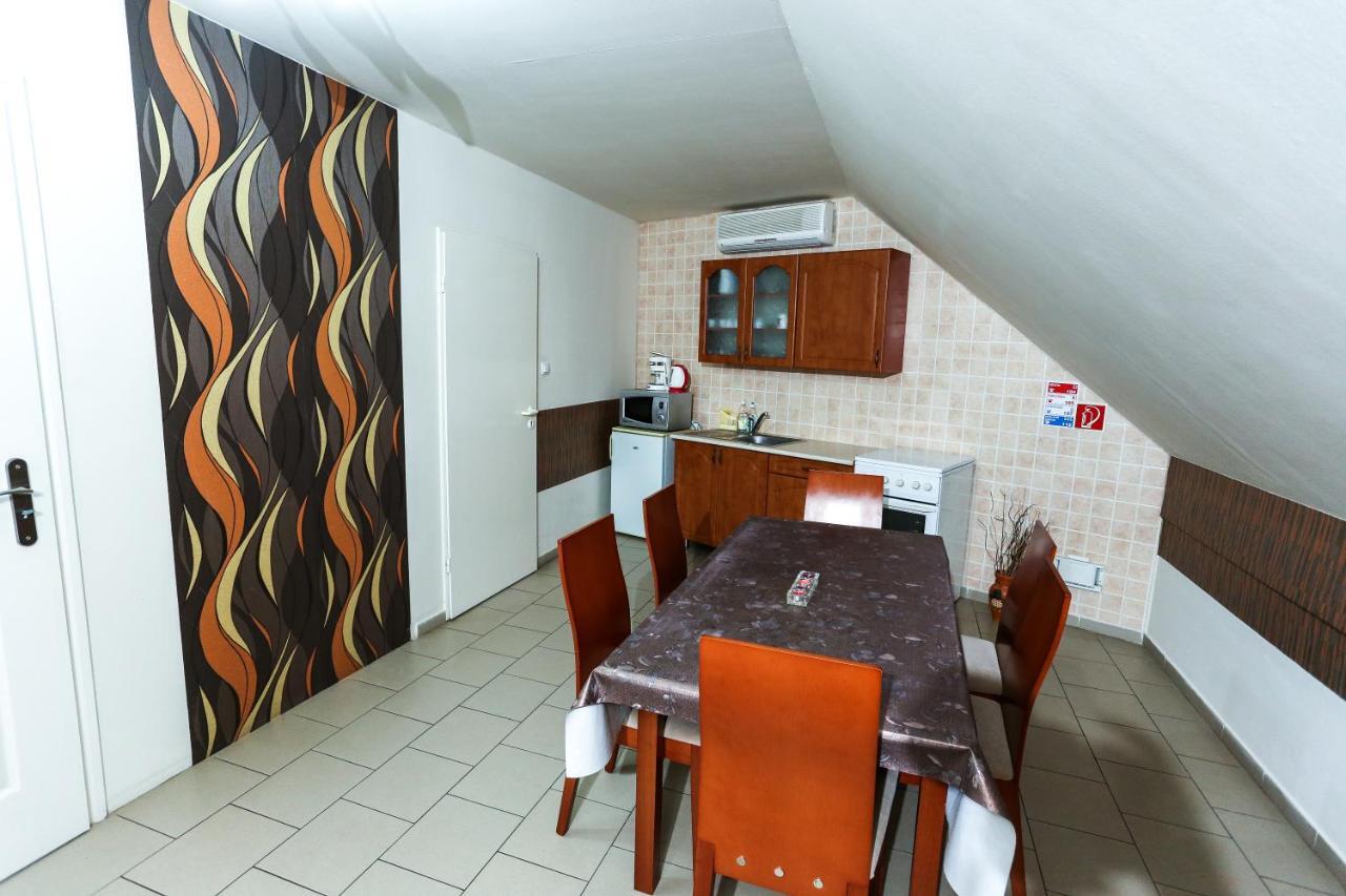 Gardi Apartman Szekszárd Zewnętrze zdjęcie