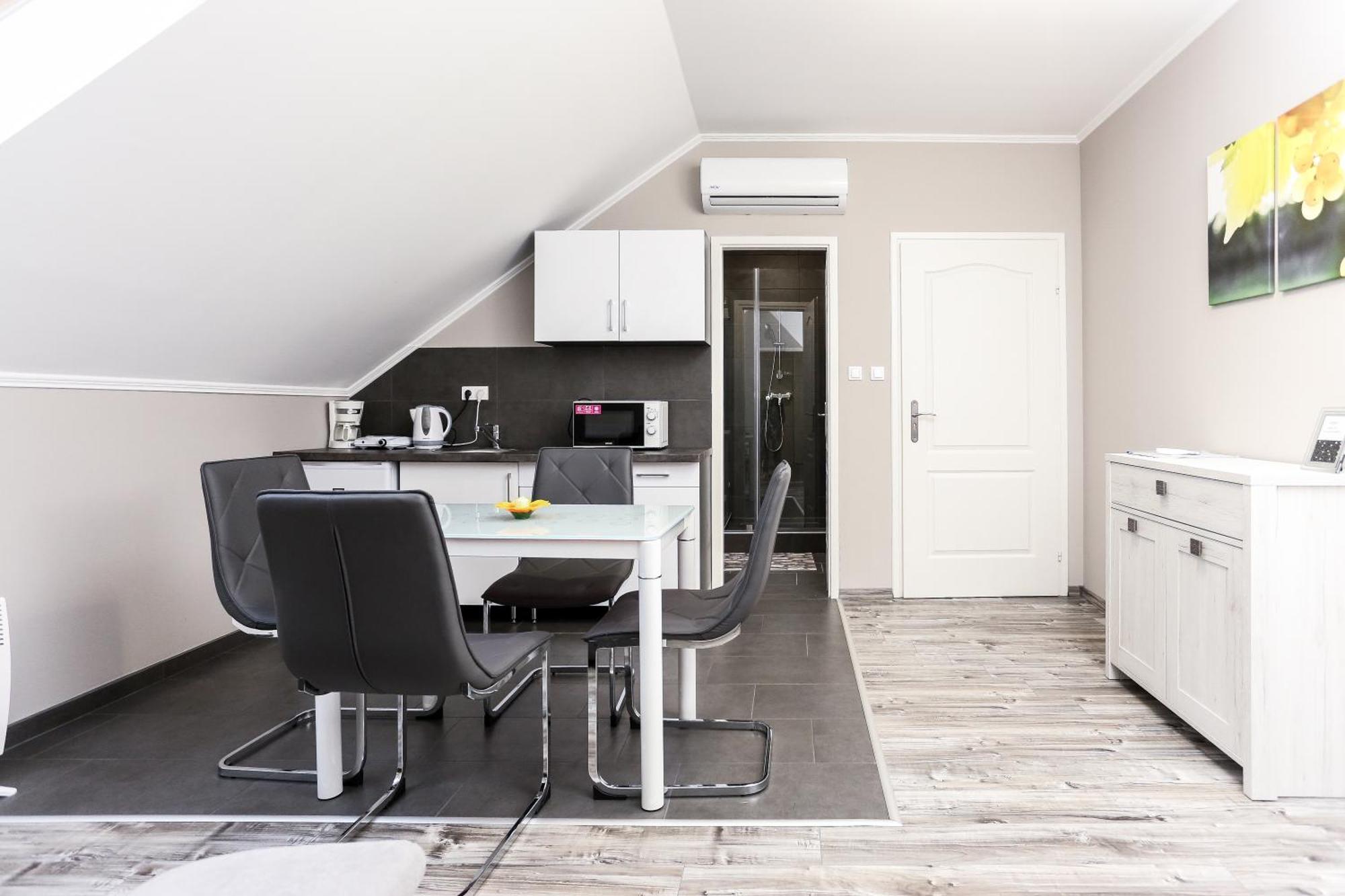 Gardi Apartman Szekszárd Zewnętrze zdjęcie